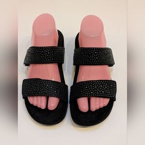 Vionic Samoa Women's 7 Black Suede Adjustable Sandals